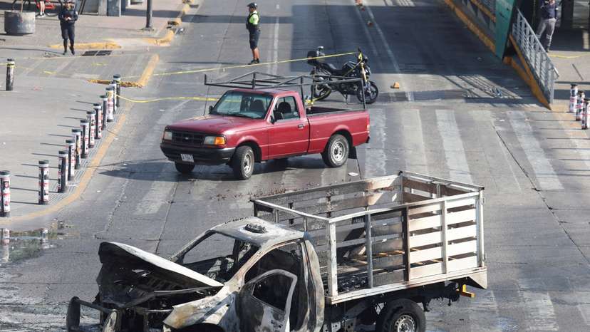 Vehicle fires and roadblocks following security operation in Mexico