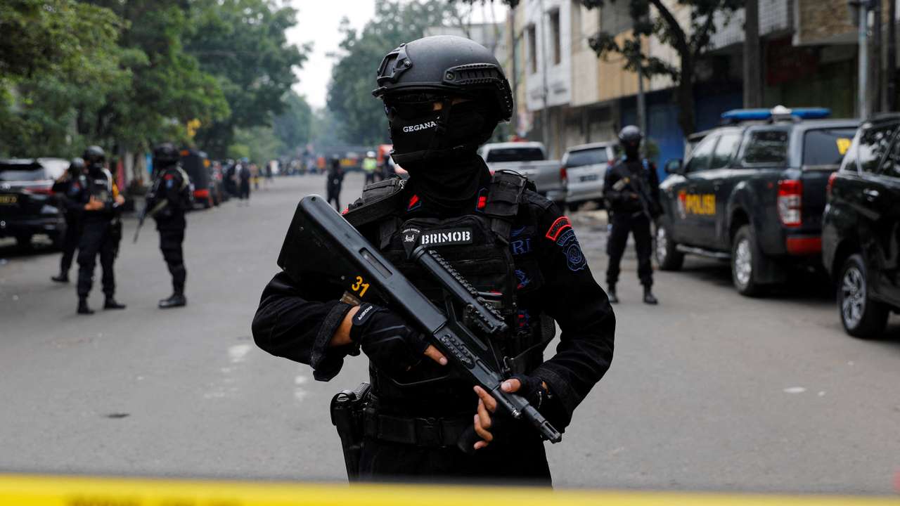 FILE PHOTO: Indonesia says arrests militants suspected of plotting to disrupt election