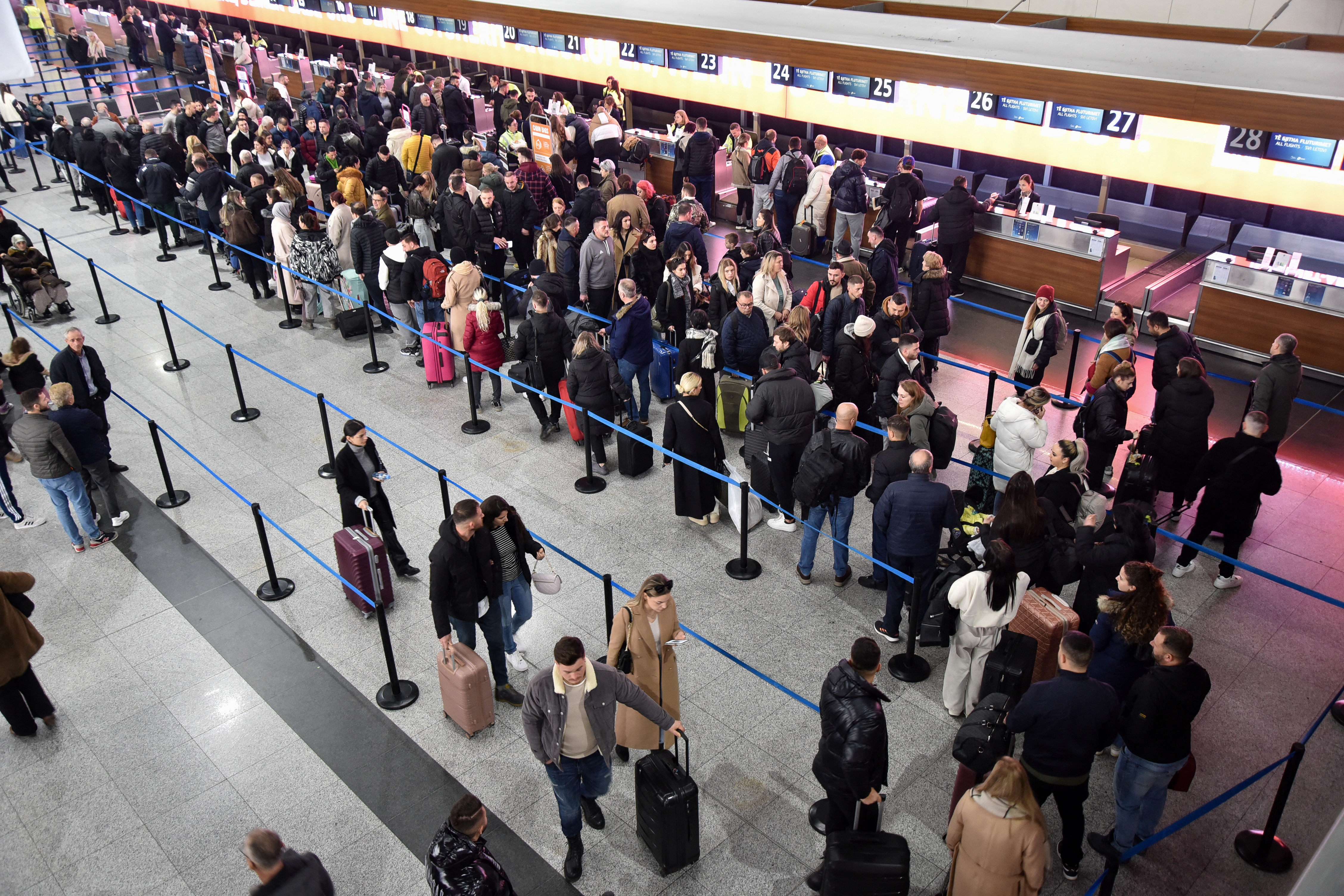 Kosovars start to travel to Schengen area without visas