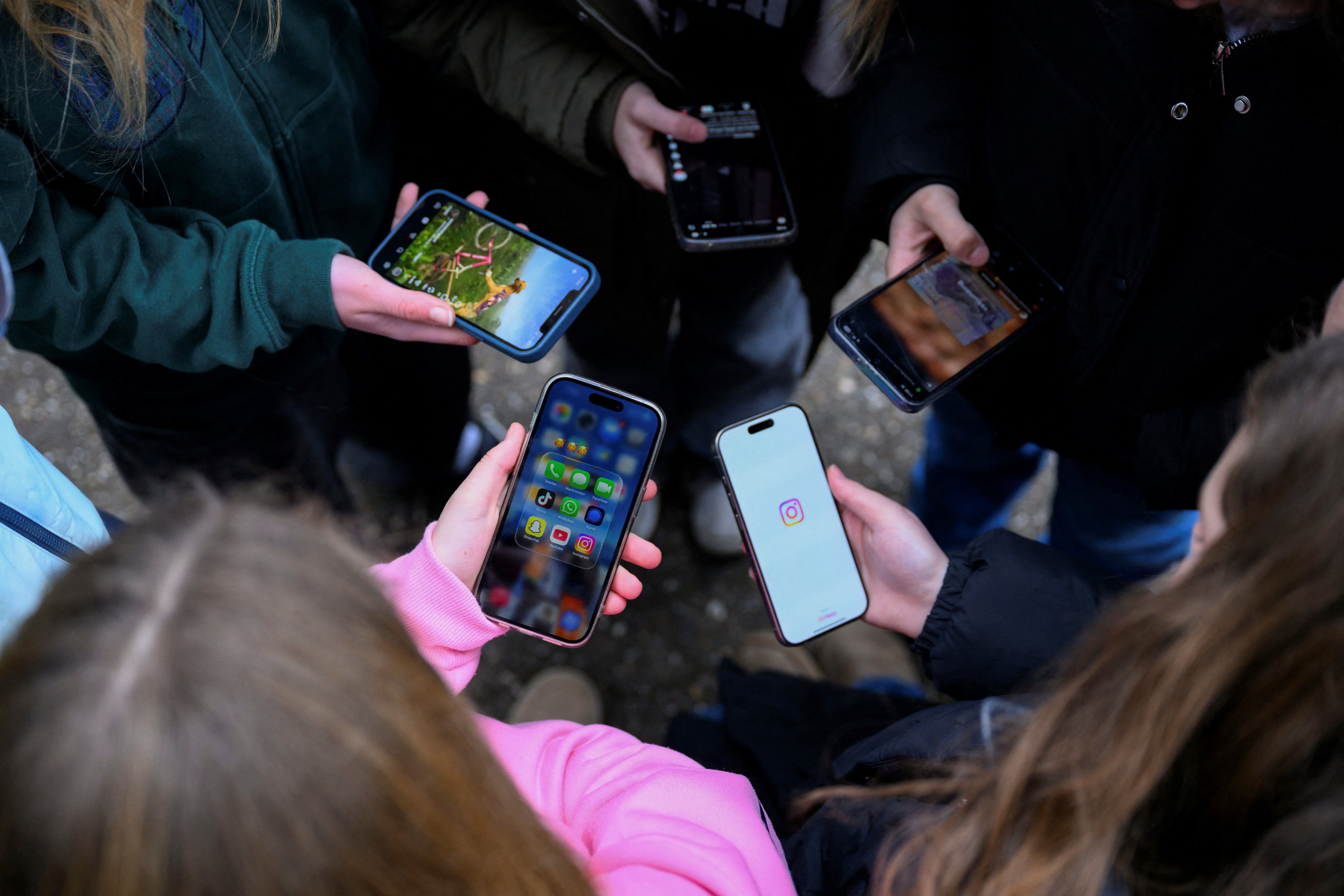 German school kids react to Germany mulling social media ban for minors