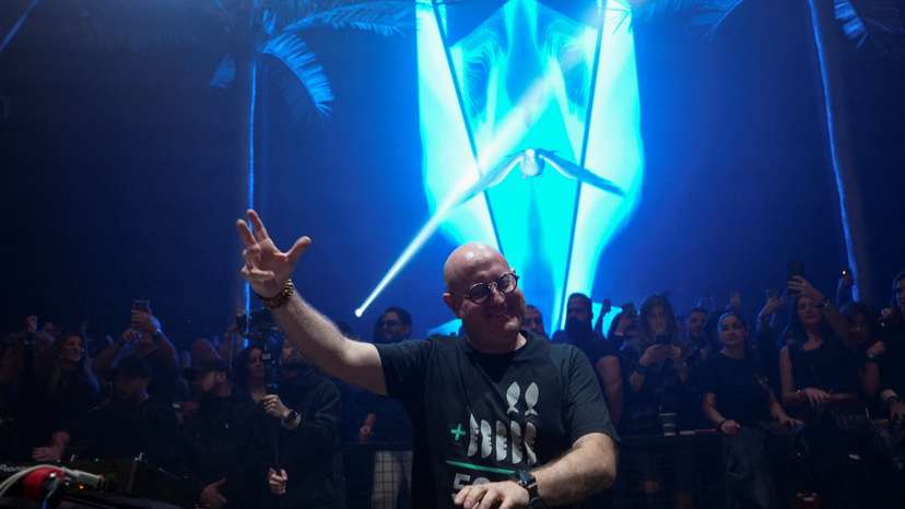 Padre Guilherme: Between theology and electronic music