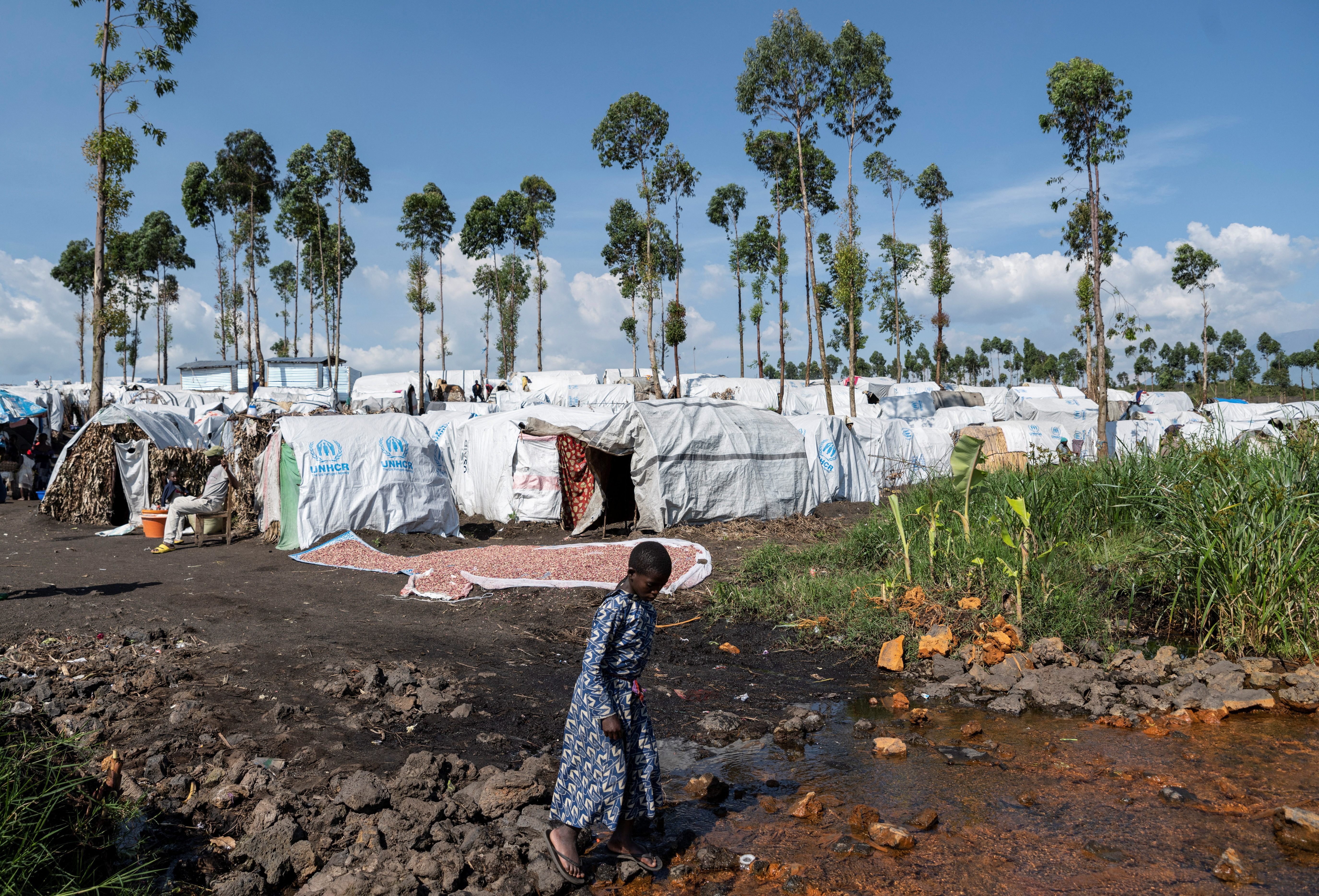 Thousands more flee rebel advance in eastern Congo
