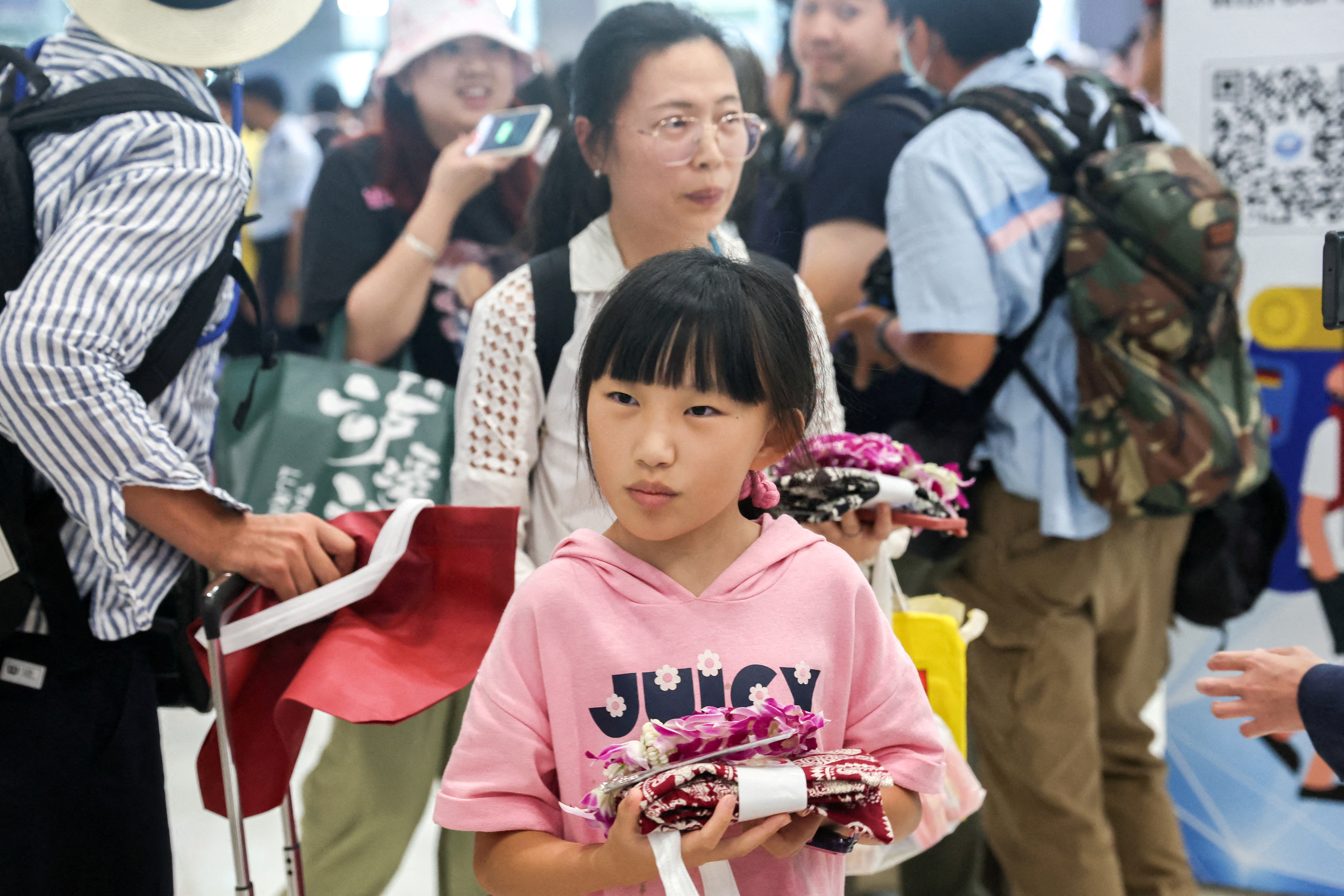 FILE PHOTO: FILE PHOTO: Thai PM Srettha welcomes the arrival of Chinese tourists as the visa exemption scheme kicks off