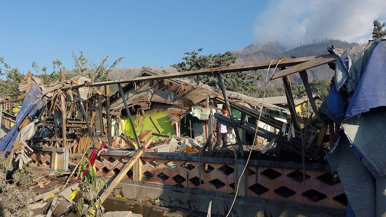 Indonesia's Mount Lewotobi Laki-Laki volcano erupts