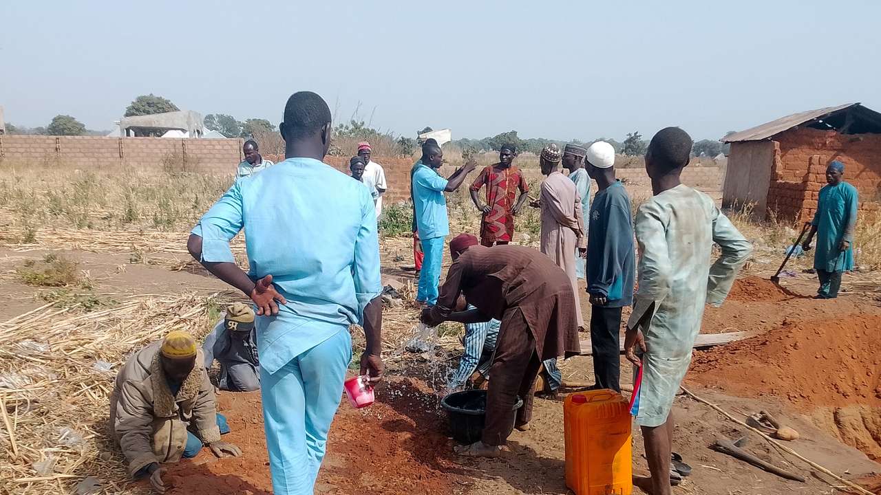 Gunmen storm local market killing and abducting people, in Niger state