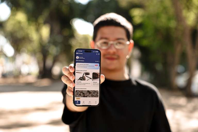 Estudantes que querem reforçar a preparação para o exame podem usar o MEC Enem, plataforma gratuita que já reúne mais de 1,1 milhão de pessoas.