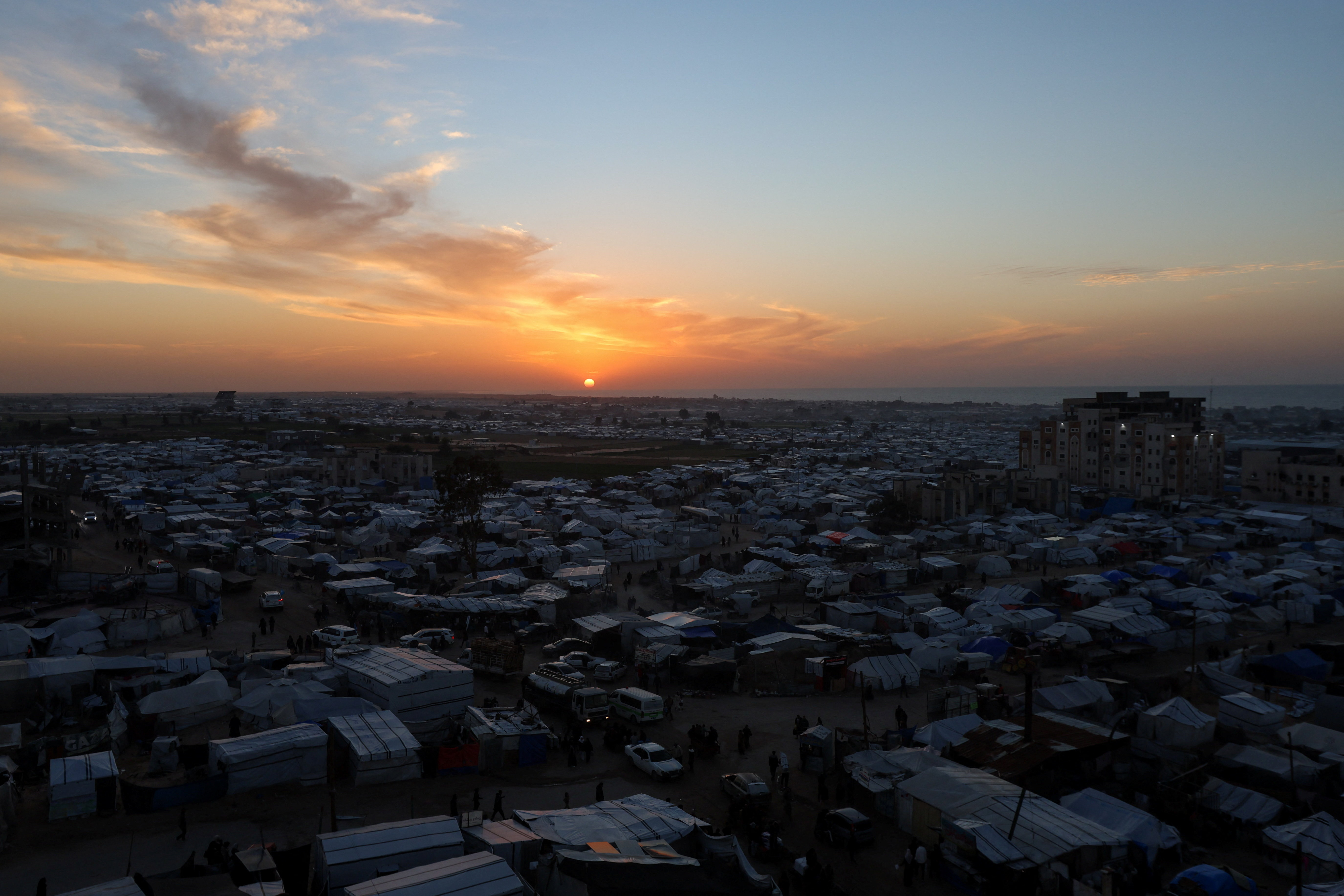 Tent camp sheltering Palestinians displaced by the Israeli offensive, in Khan Younis
