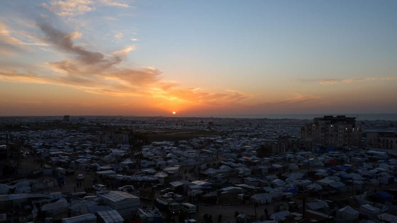 Tent camp sheltering Palestinians displaced by the Israeli offensive, in Khan Younis