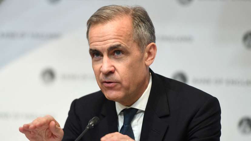 FILE PHOTO: Mark Carney, governor of the Bank of England (BOE) attends a news conference at Bank Of England in London