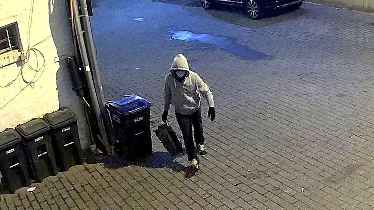 FILE PHOTO: FBI requests information on pipe bombs in Washington