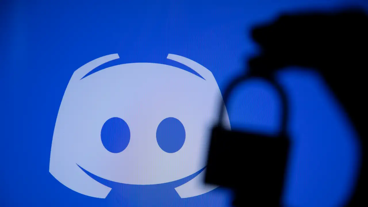 Operação Lívia apreende seis adolescentes e revela “panelas” que induziam jovens à automutilação e chantagem online. Caso é relacionado ao aplicativo Discord.