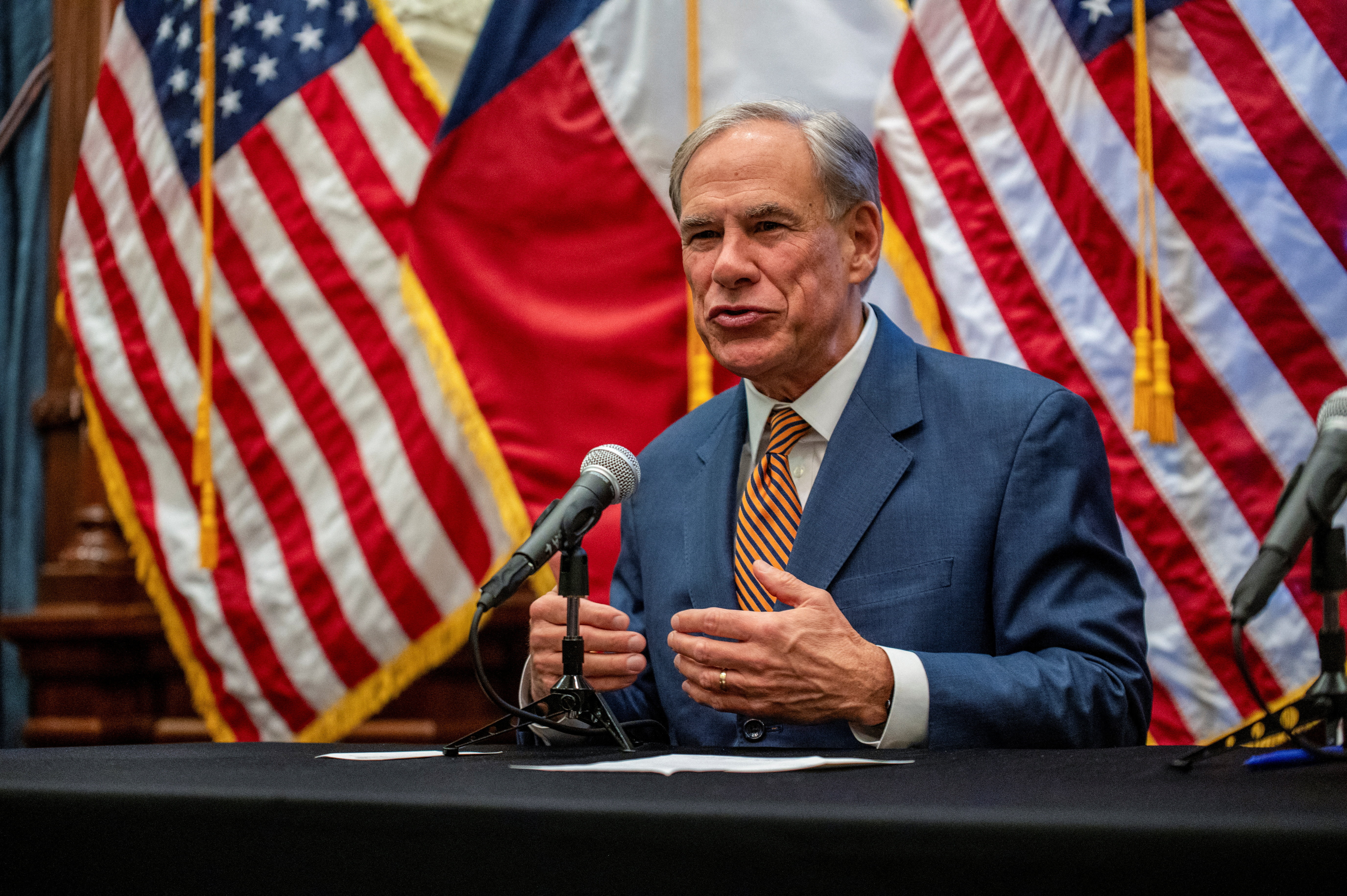 Texas Governor and U.S. Agriculture Secretary hold a press conference to address screwworm issue, in Austin