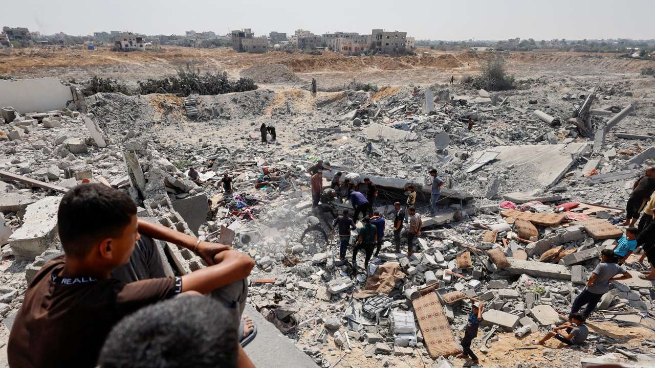 Aftermath of an Israeli strike on a house in Khan Younis in the southern Gaza Strip