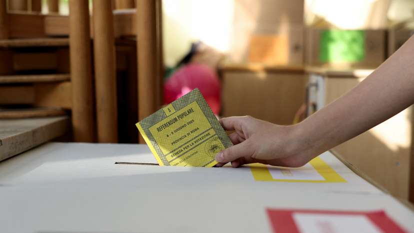 Referendums on employment and Italian citizenship in Rome