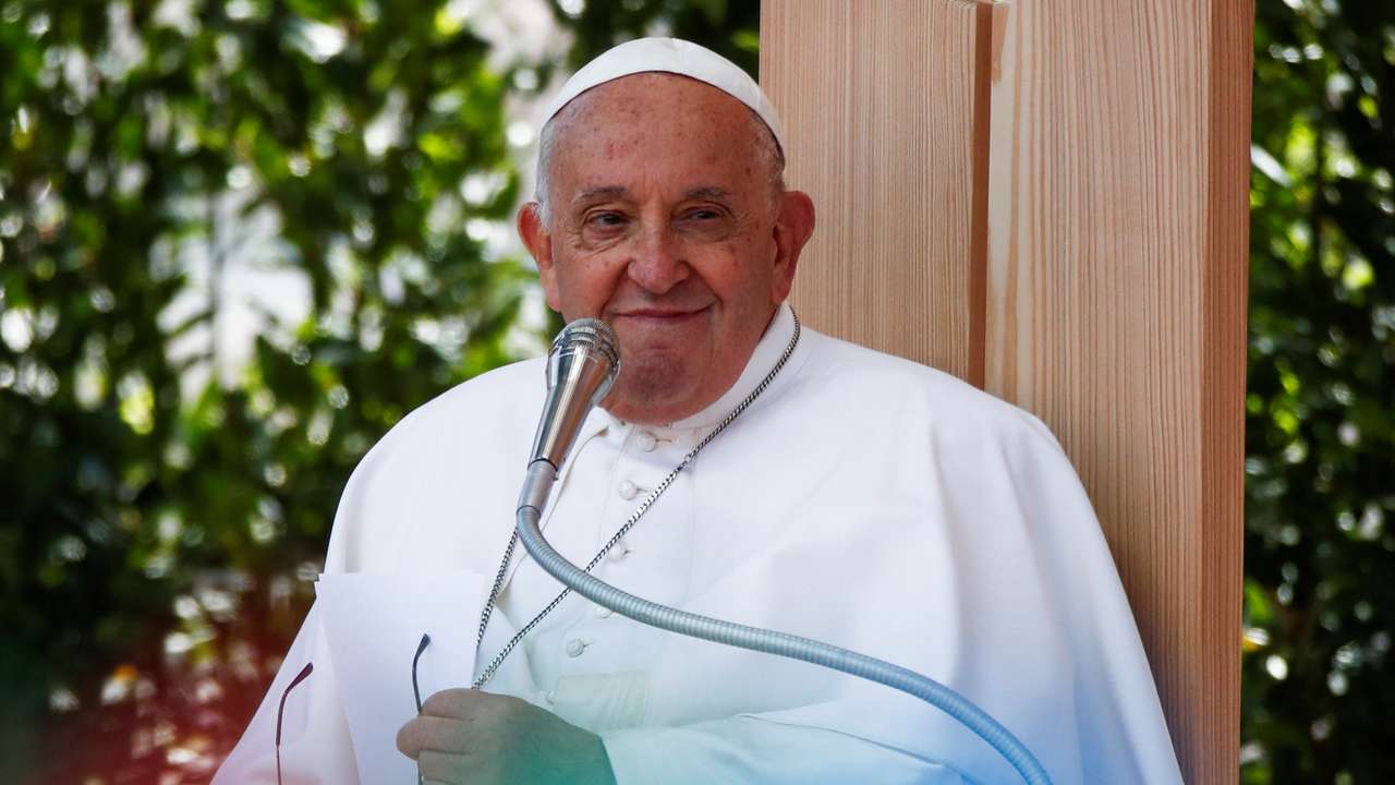 Pope Francis visits Verona
