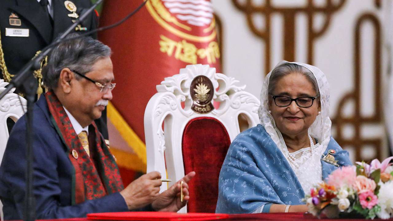 FILE PHOTO: Bangladeshi President Mohammed Shahabuddin administers Prime Minister Sheikh Hasina's oath-taking ceremony as the country's Prime Minister in Dhaka