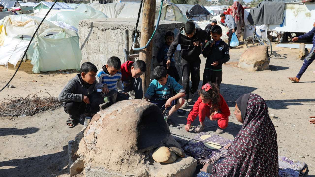 Gaza residents face crisis levels of hunger and soaring malnutrition