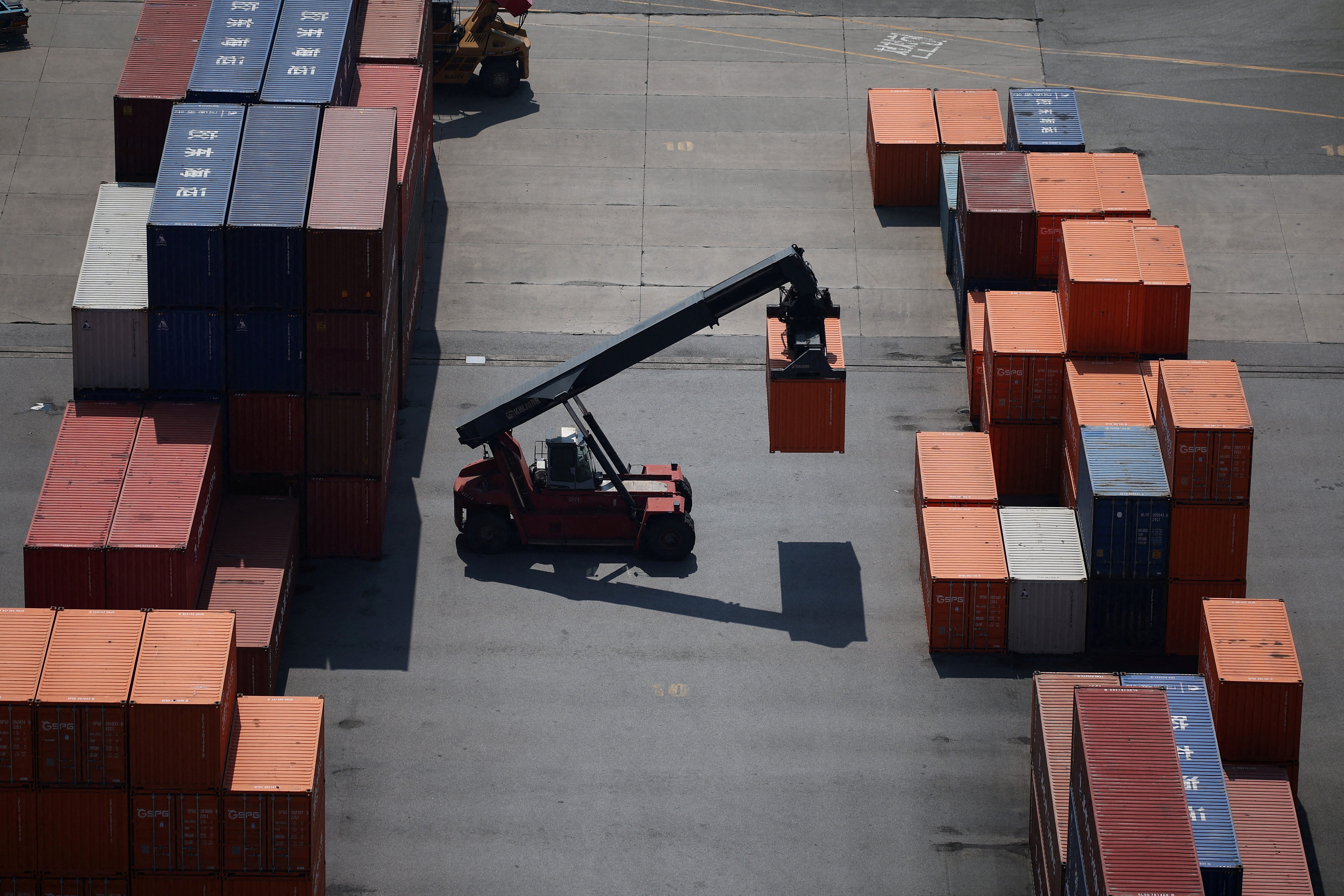 FILE PHOTO: South Korea to step up efforts to secure US trade deal as Trump sets new August 1 tariff deadline