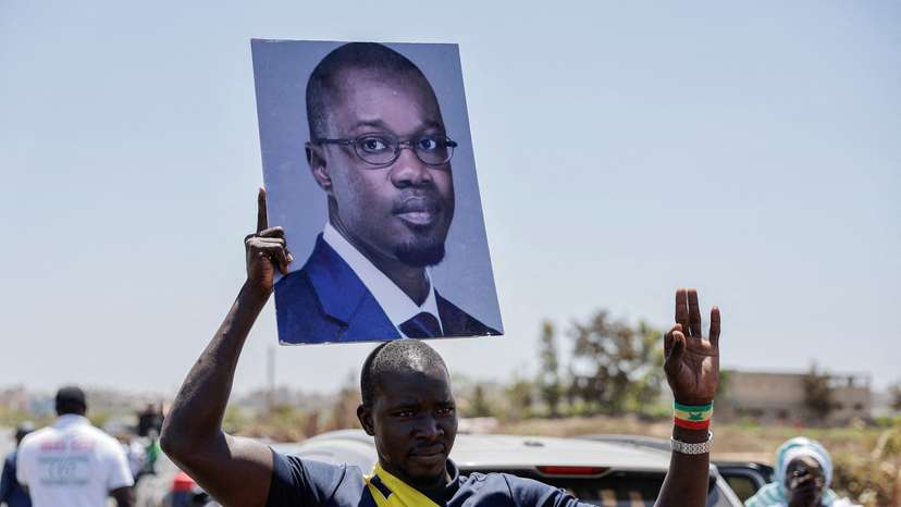 Senegalese presidential candidate Faye remains in detention as campaigning gains momentum