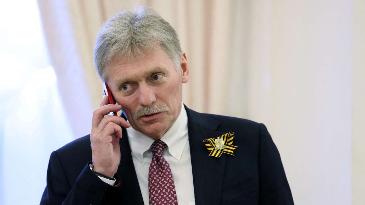 FILE PHOTO: Russia's President Vladimir Putin meets Laos' President Thongloun Sisoulith in Moscow