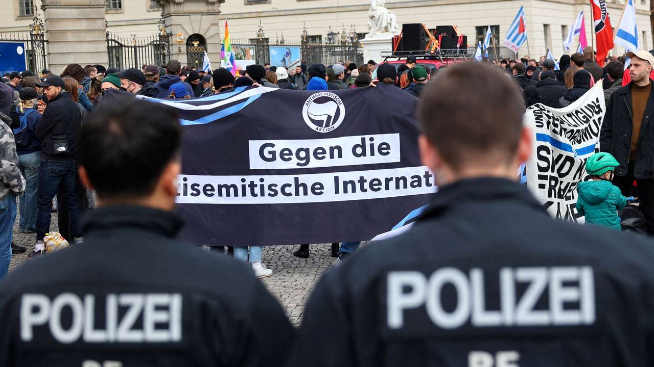People protest in support of Israel and against antisemitism, in Berlin