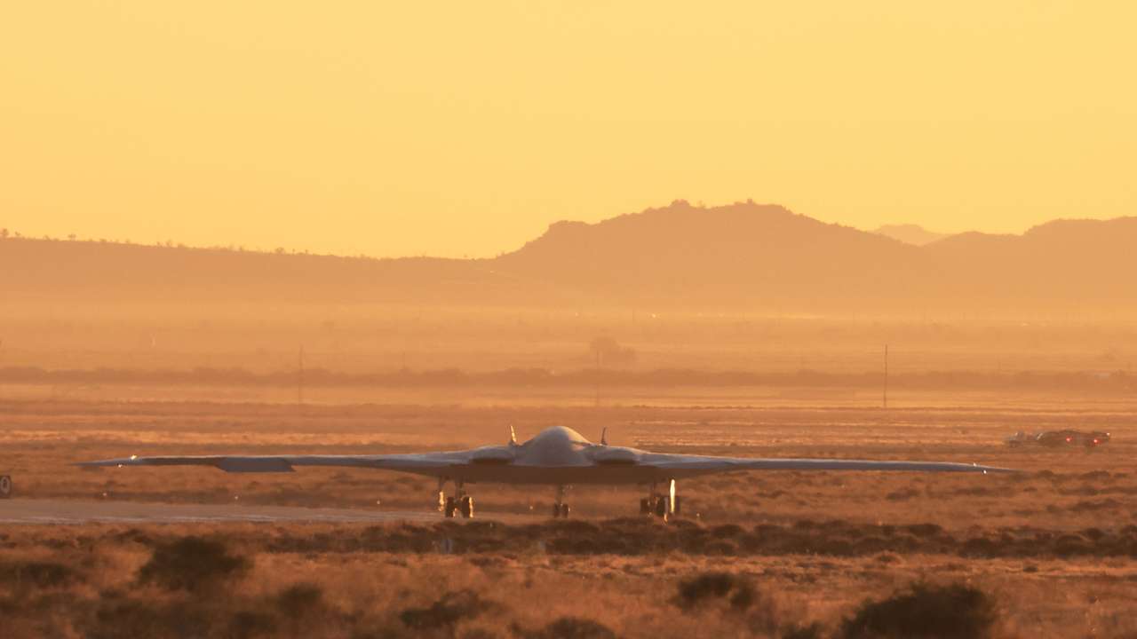 First flight of the United States Air Force's B-21 "Raider\