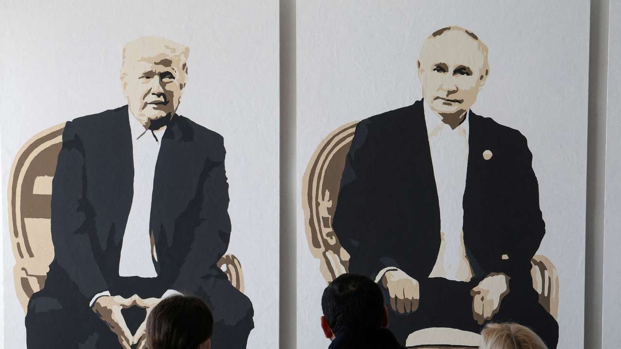 Artwork depicting Presidents Trump, Putin and Xi unveiled in Crimea