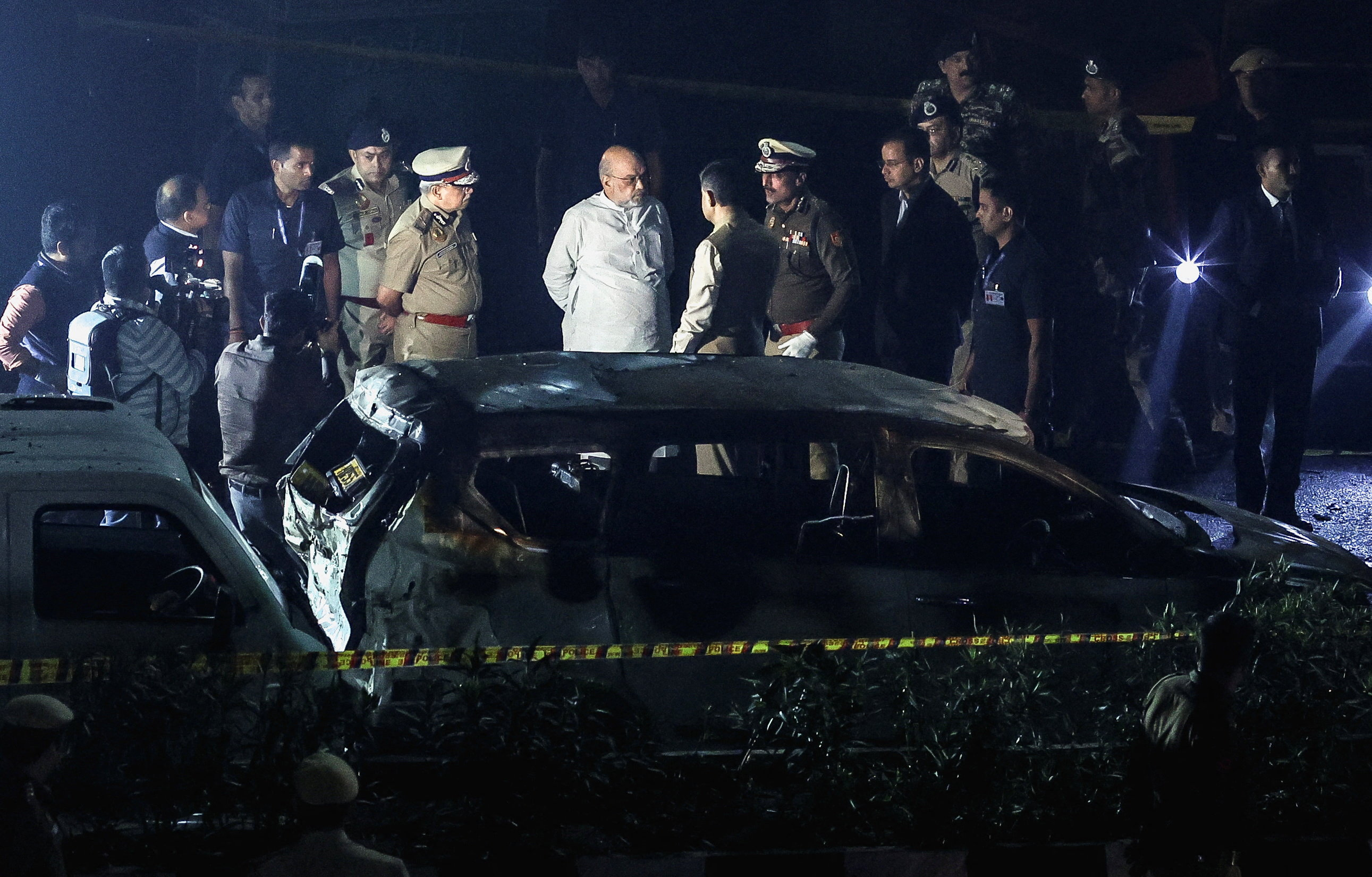 Explosion reported in the old quarters of Delhi