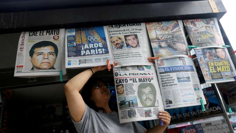FILE PHOTO: Mexican papers report Texas arrest of drug lord 'El Mayo' and son of 'El Chapo', in Mexico City