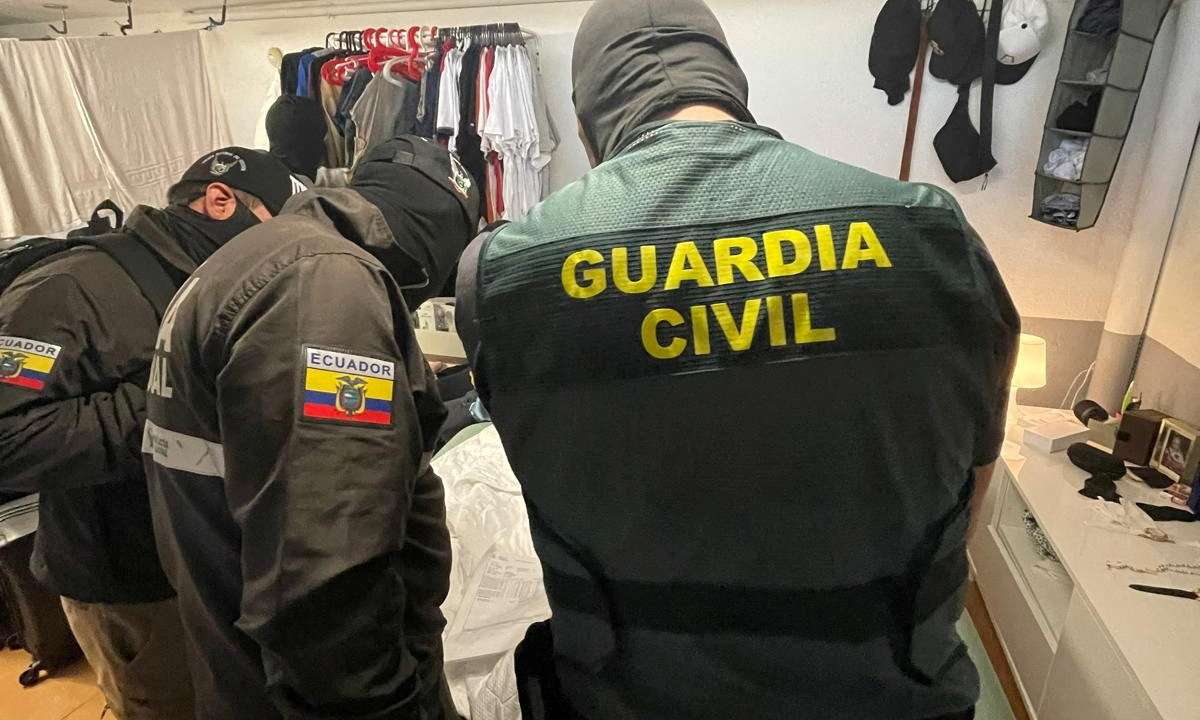 FILE PHOTO: Ecuadorean police say two men involved in TV attack arrested in Spain