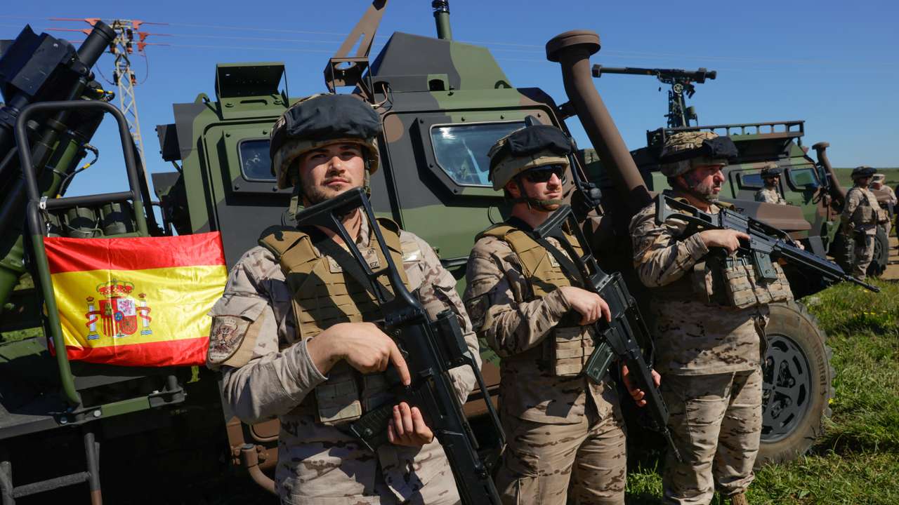 FILE PHOTO: Spain risks derailing NATO summit by resisting 5% defence spending goal