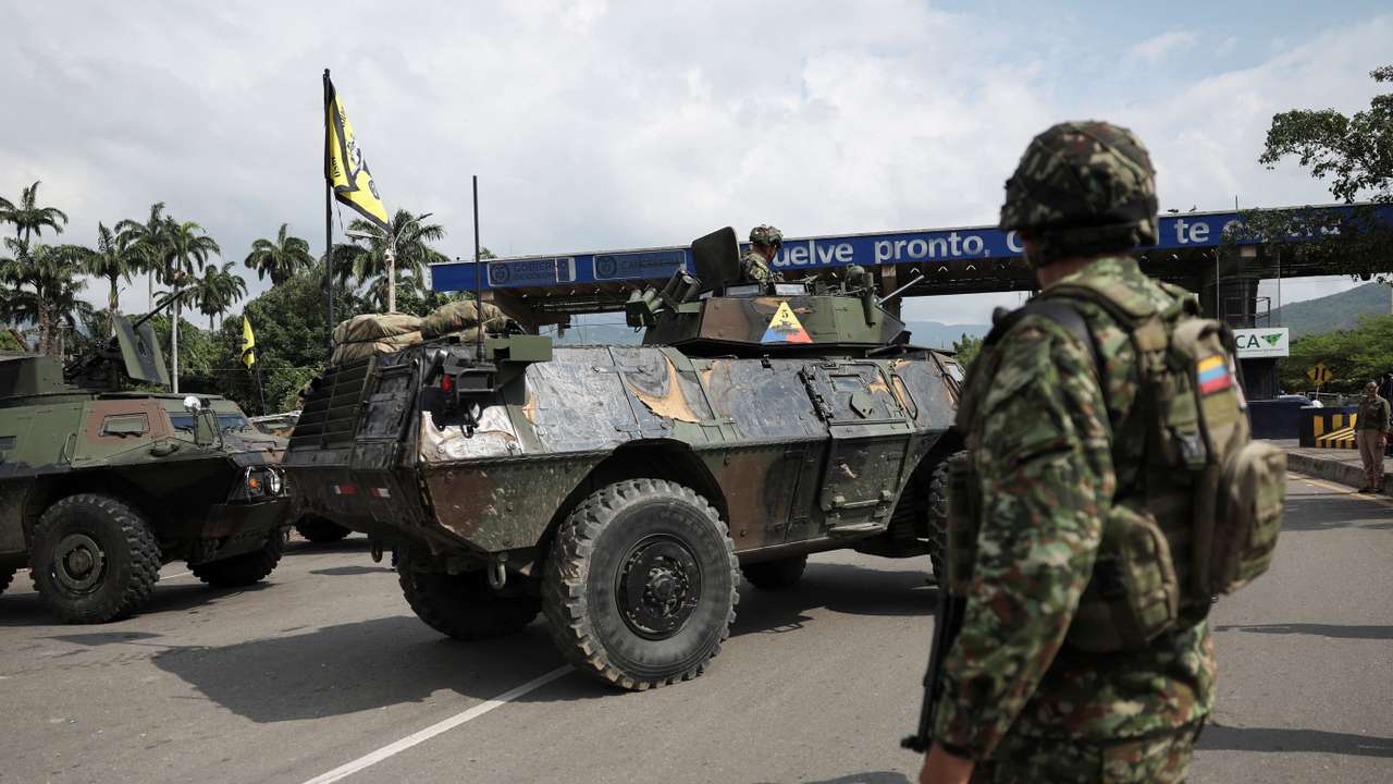 People cross the border between Venezuela and Colombia, after the U.S. struck Venezuela and captured its President Nicolas Maduro, in Cucuta