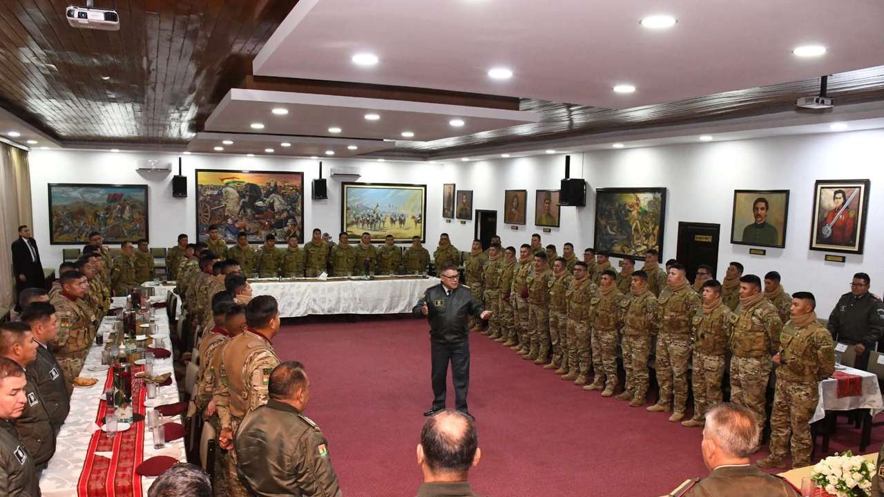 President Arce "denounced the irregular mobilization", in La Paz
