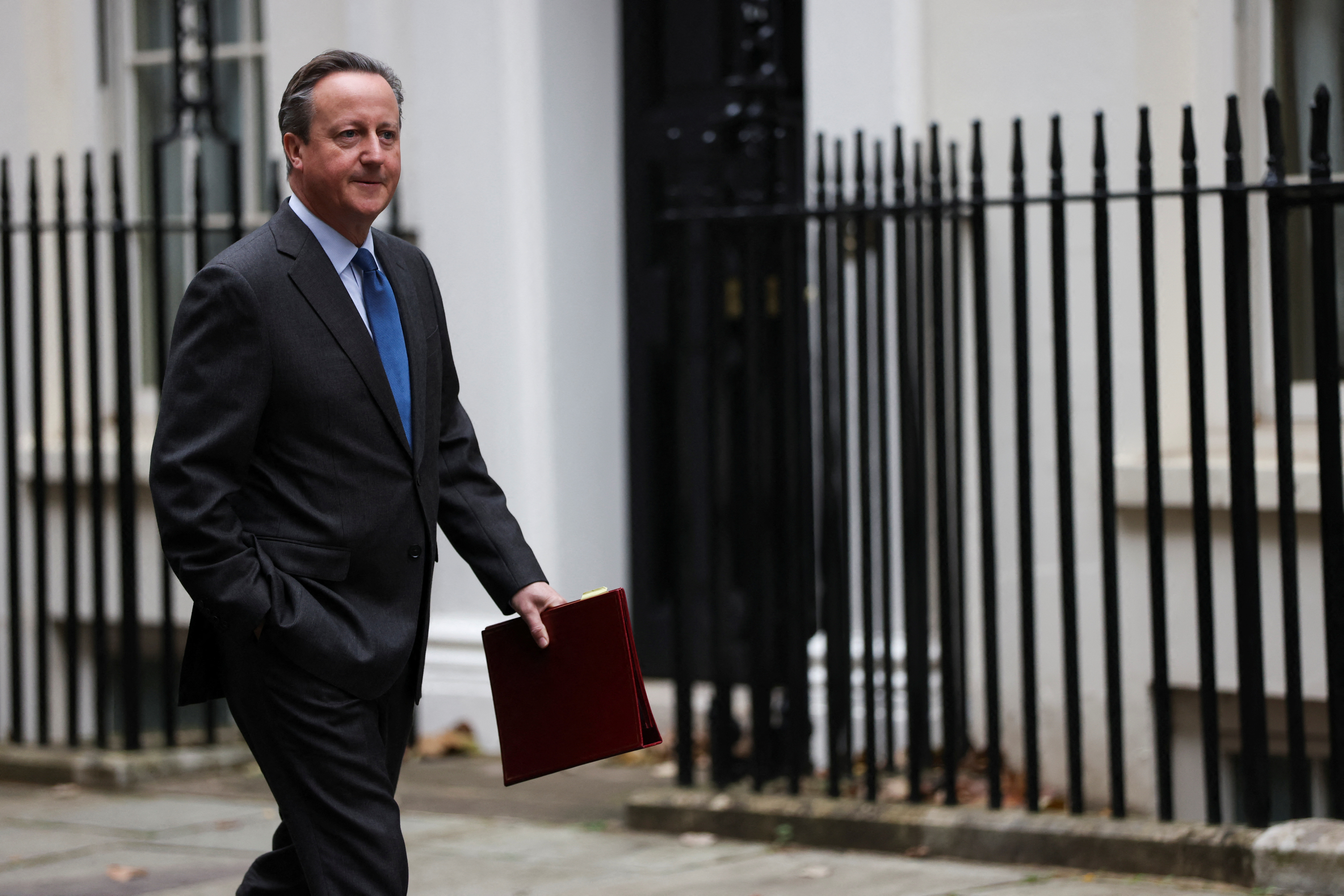 New British Cabinet meets for the first time