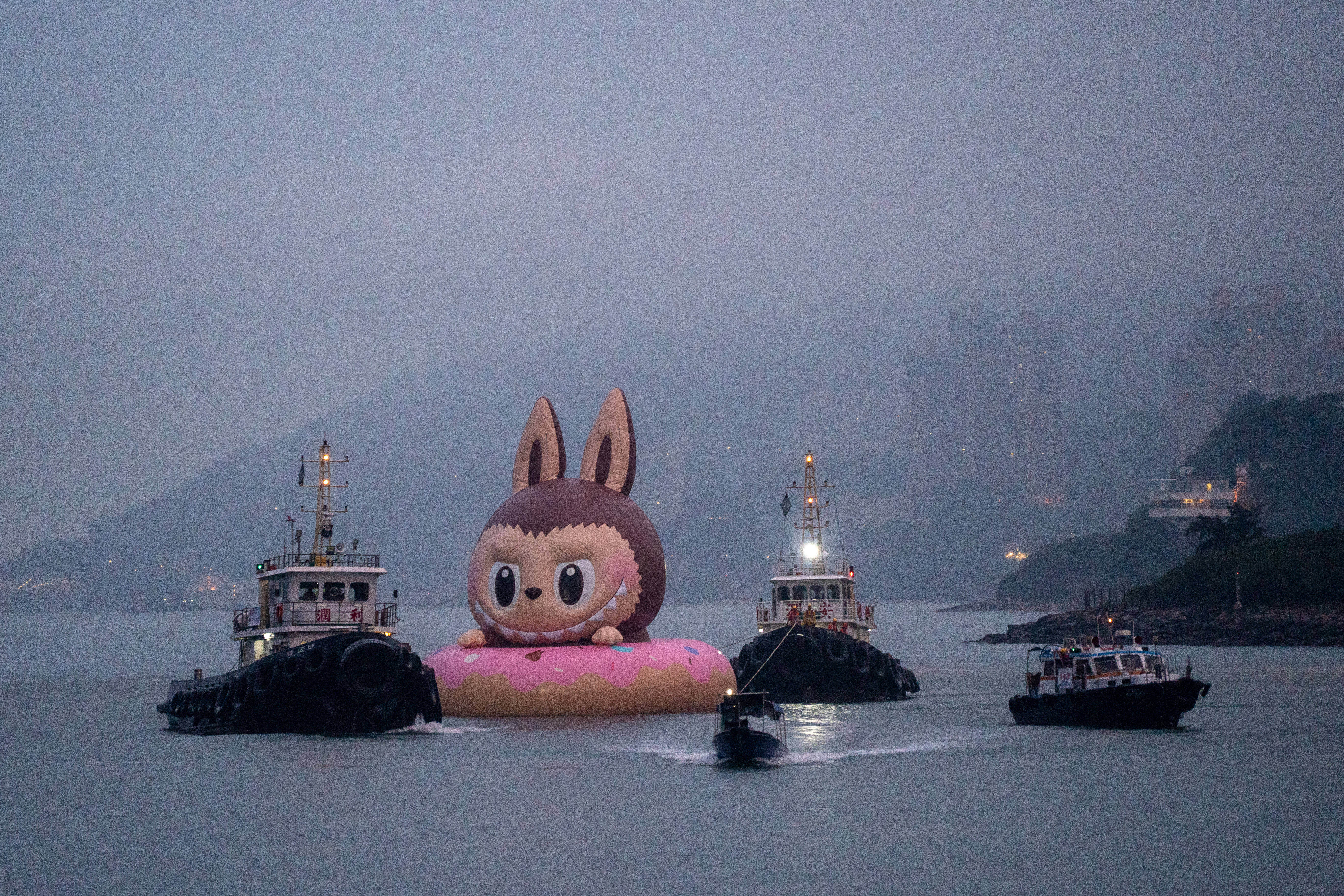Hong Kong �Water Parade at Victoria Harbor� Media Event
