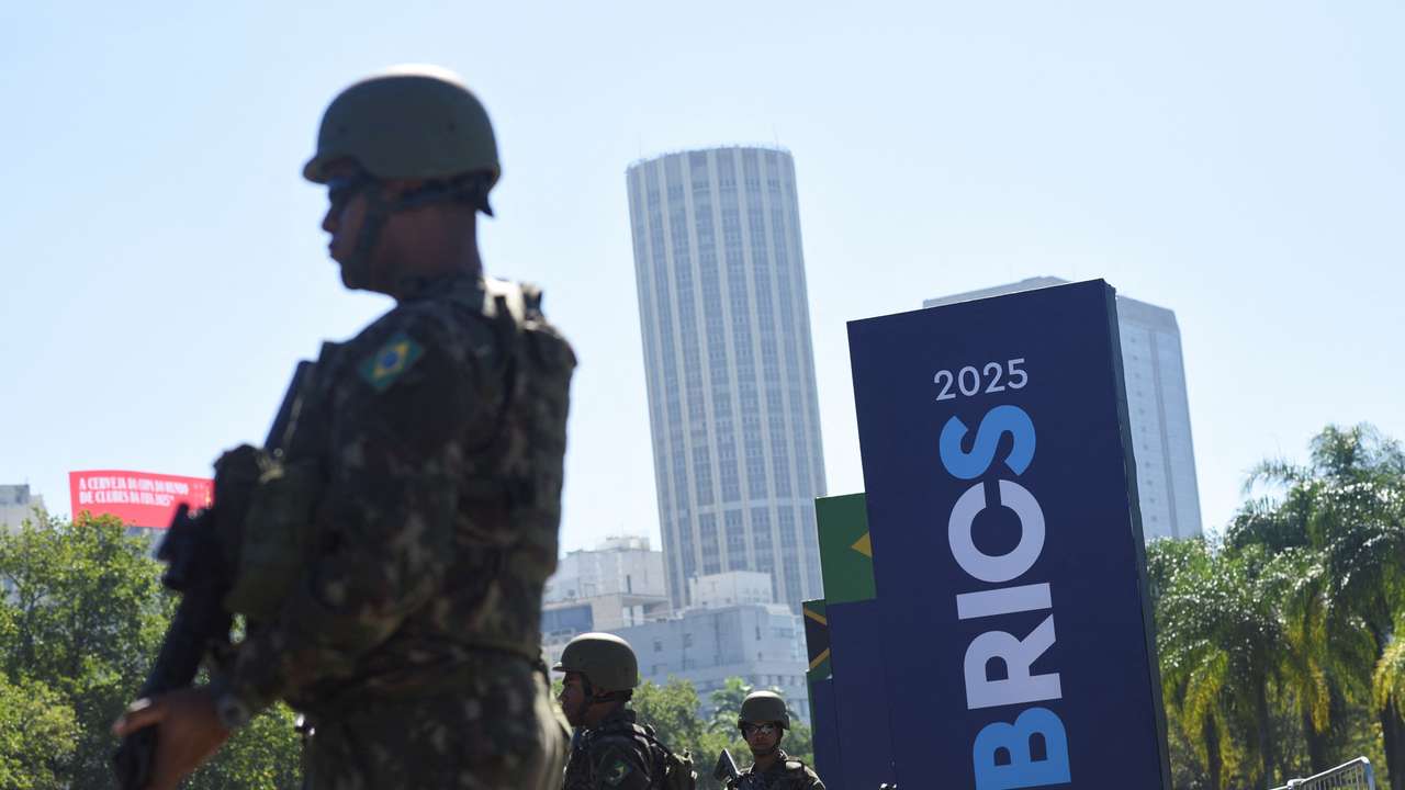 Brazilian soldiers take part in a demonstration exercise ahead of the BRICS Presidential Summit in Rio de Janeiro