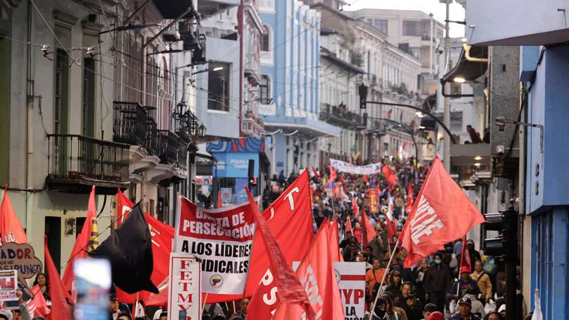 Ecuadoreans protest diesel subsidy cuts, other Noboa measures