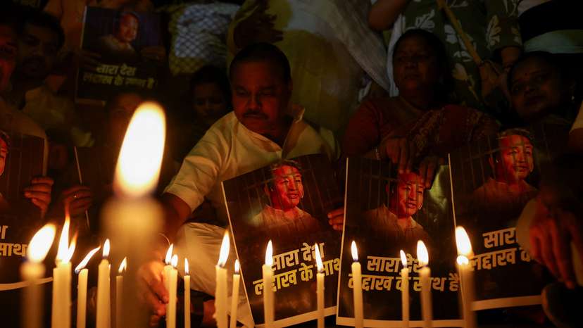 Aam Aadmi Party (AAP) hold a candlelight vigil for Ladakh activist Sonam Wangchuk, who was arrested by Indian police , at Jantar Mantar in New Delhi