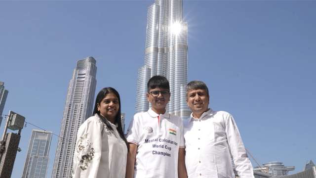 aaryan-with-parents-in-dubai-buildings