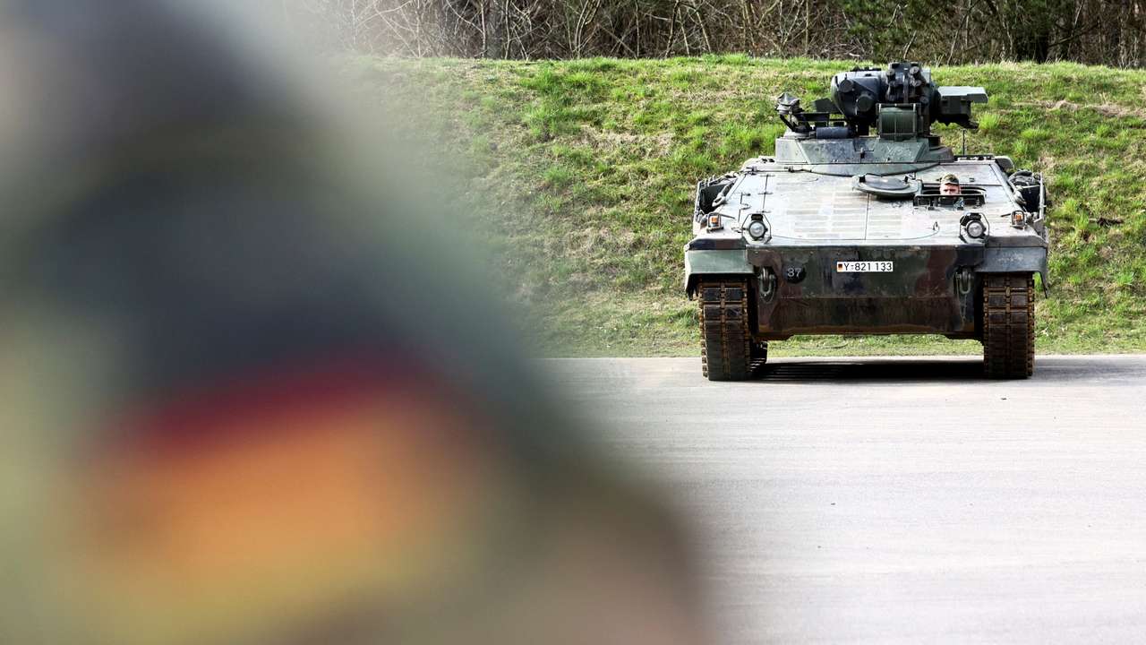 FILE PHOTO: German Defence Minister Pistorius and German President Steinmeier visit Ukrainians undergoing Leopard tank training in Klietz