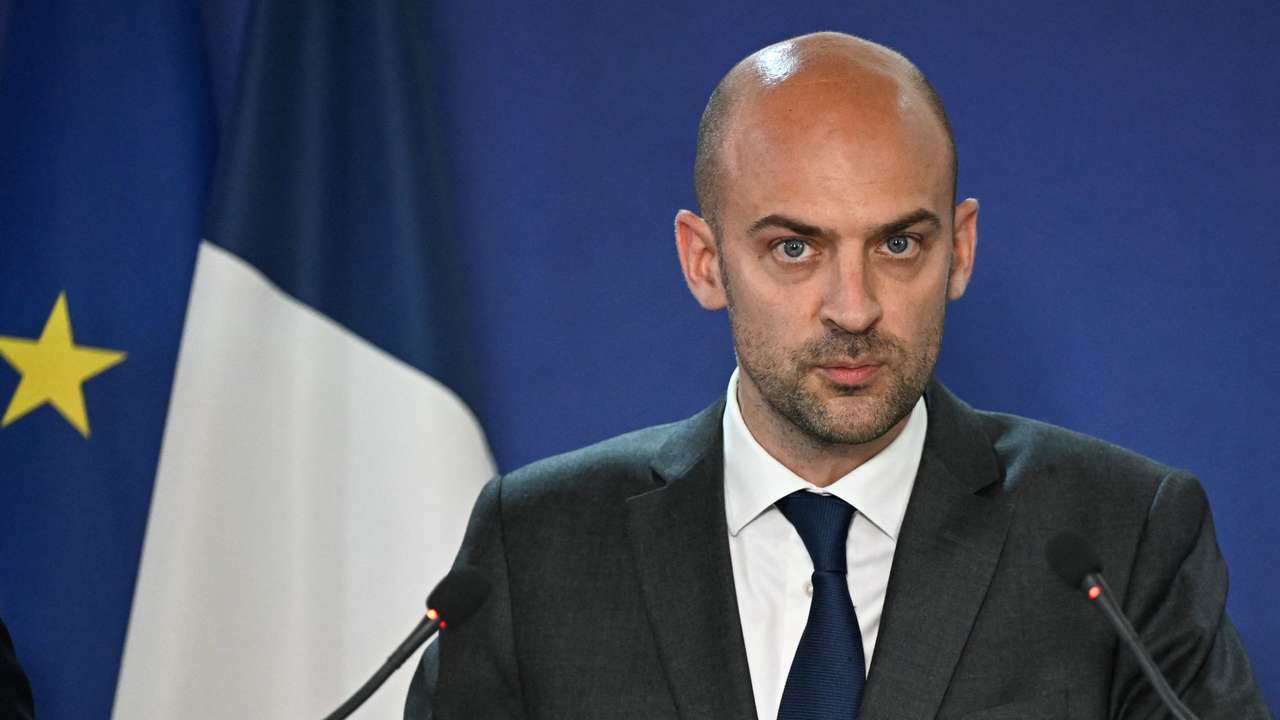 Meeting to suggest a negotiated solution to end the conflict between Iran and Israel, in Paris