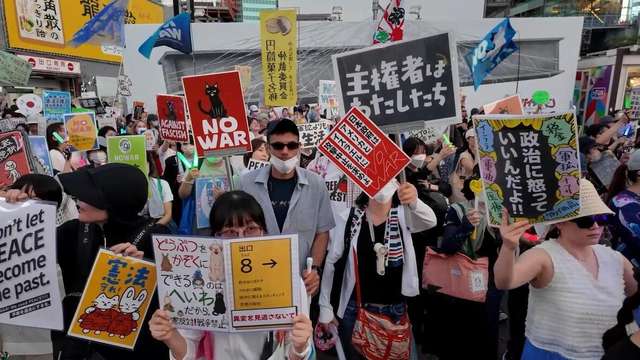 Tokyo Protesters Demand Takaichi Resign