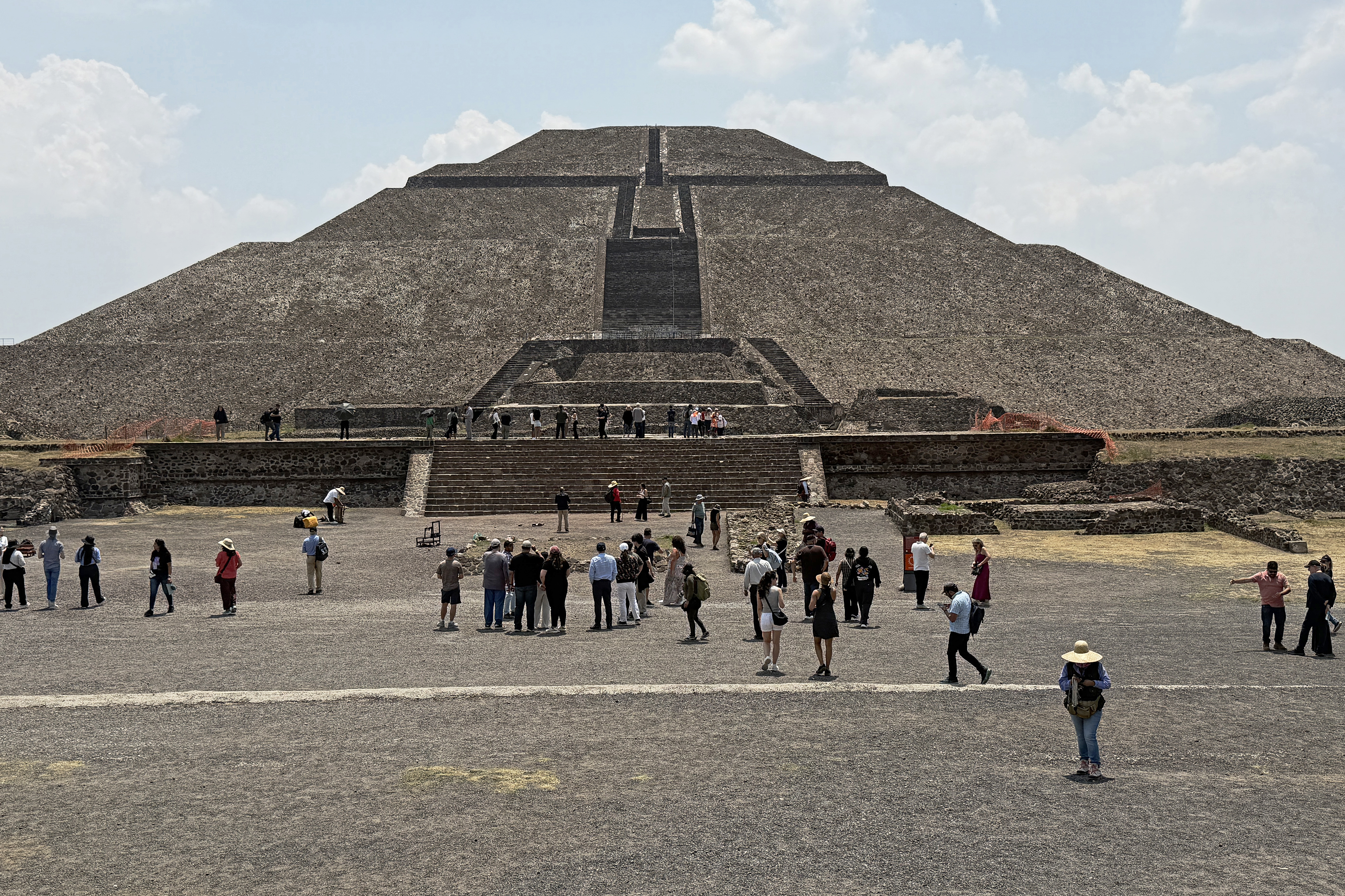 AFP__20260422__A8NL2RK__v2__HighRes__TopshotMexicoCrimeShootingTourism