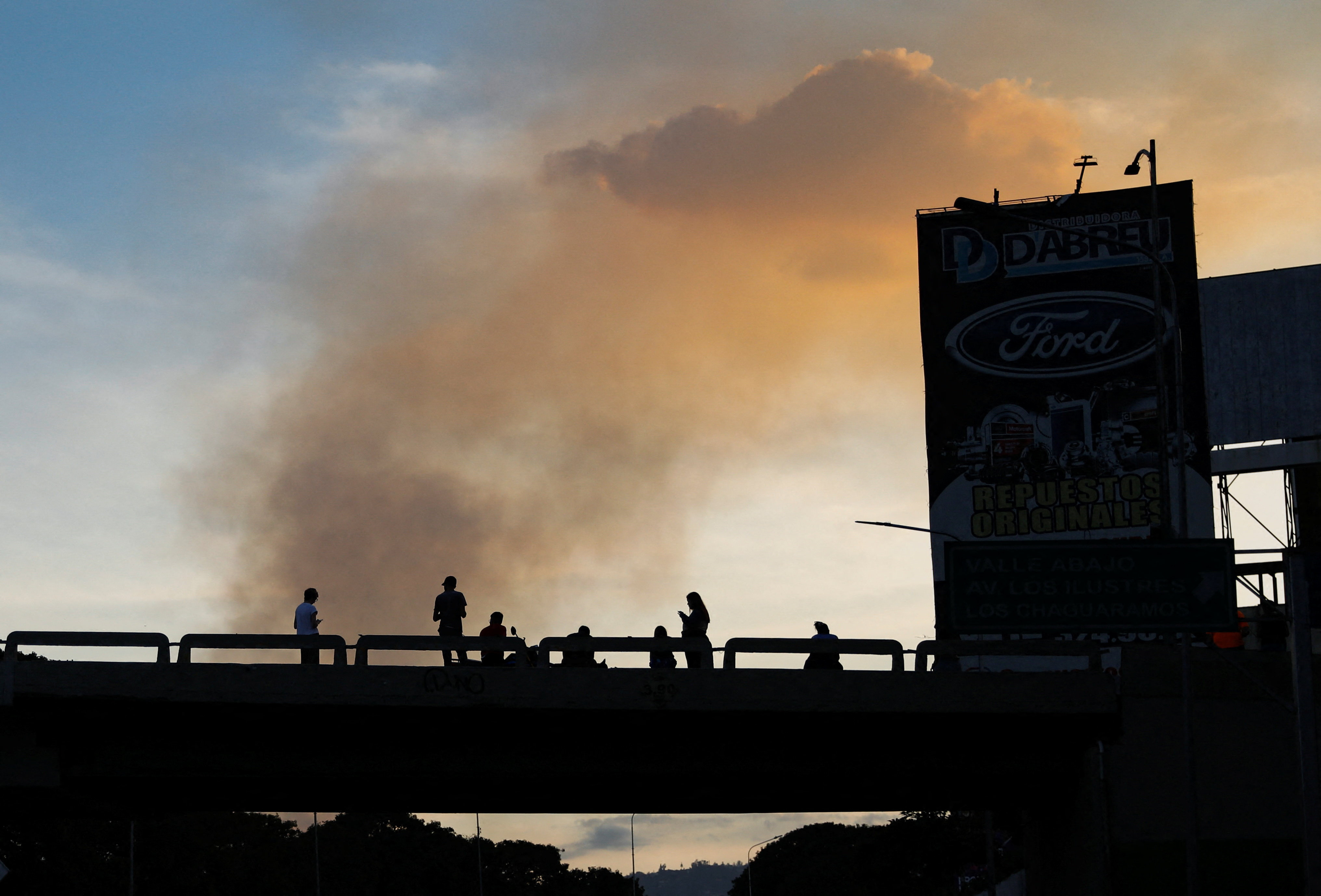 U.S. strikes Venezuelan capital