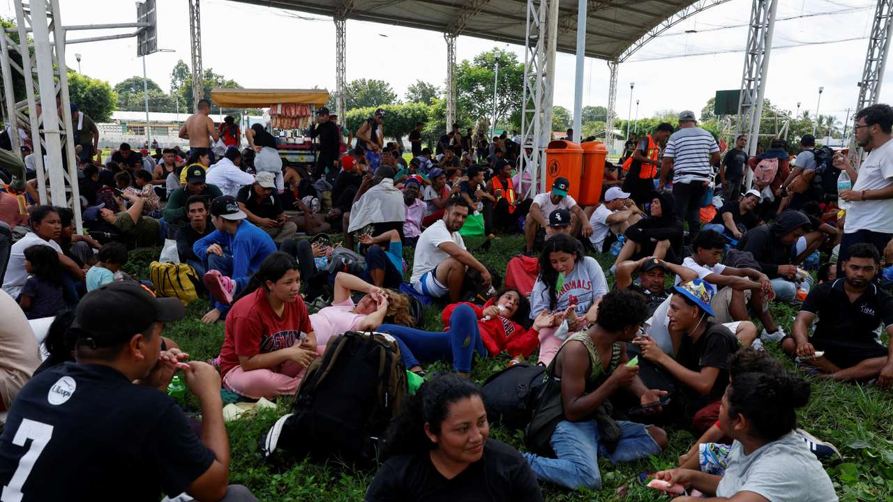 Migrants move in caravan bound the U.S. border, in Alvaro Obregon