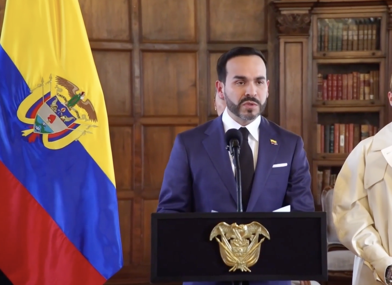 De la Espriella declares economic emergency(1)