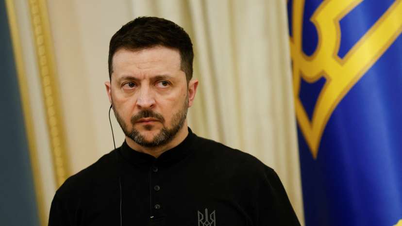 Ukraine's President Zelenskiy and German Foreign Minister Baerbock attend a joint press conference, in Kyiv