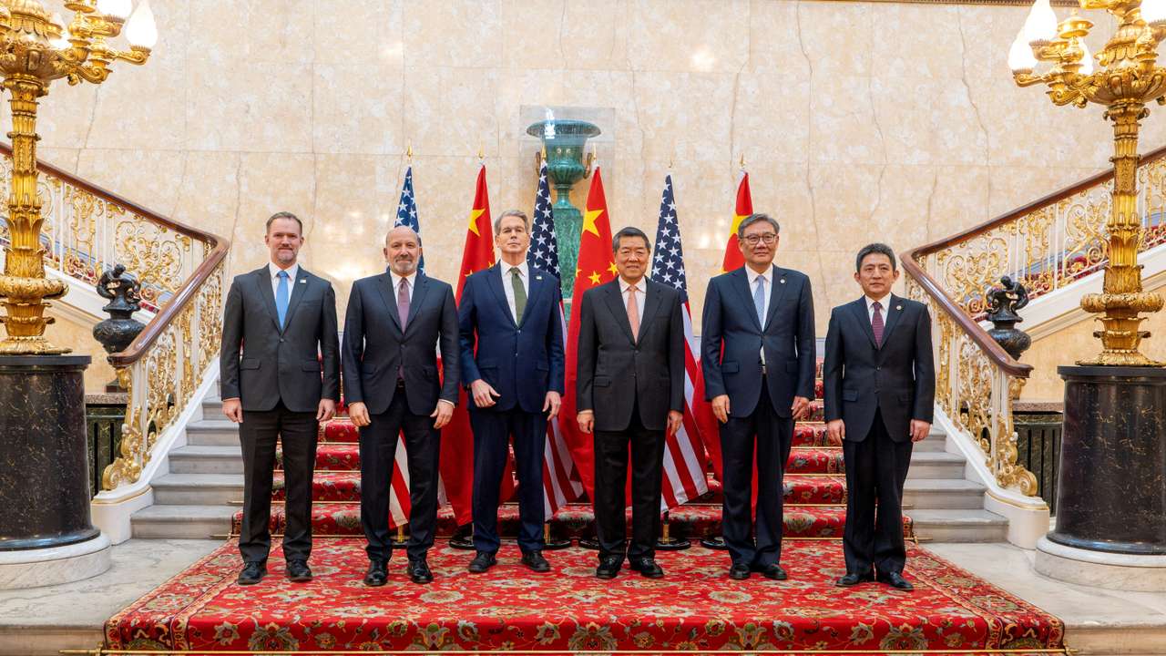 U.S. Treasury Secretary Scott Bessent and Chinese vice premier He Lifeng meet in London