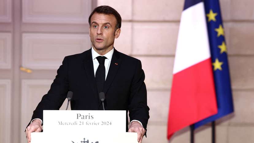 French President Macron meets Armenian PM Pashinyan in Paris
