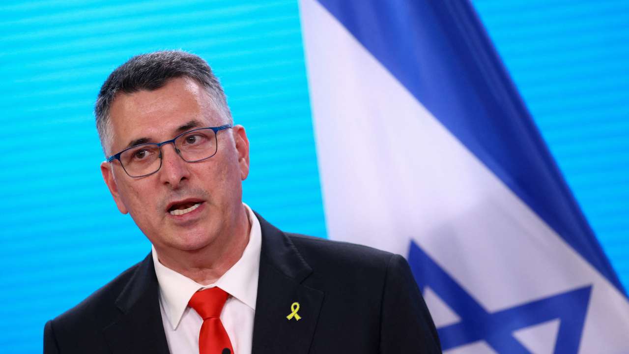 German Foreign Minister Johann Wadephul and Israeli Foreign Minister Gideon Saar attend a press conference in Berlin